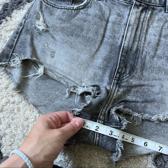 Zara High Rise Faded Denim Shorts - Picture 9 of 10